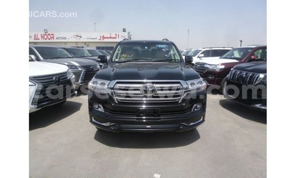 Buy Import Toyota Land Cruiser Black Car in Import - Dubai in East Mahé Buy Import Toyota Land Cruiser Black Car in Import - Dubai in East Mahé