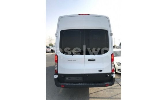 Buy Import Ford Club Wagon White Car in Import - Dubai in East Mahé Buy Import Ford Club Wagon White Car in Import - Dubai in East Mahé