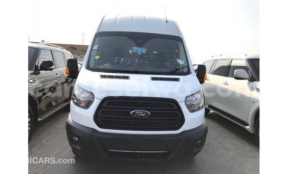 Buy Import Ford Club Wagon White Car in Import - Dubai in East Mahé Buy Import Ford Club Wagon White Car in Import - Dubai in East Mahé
