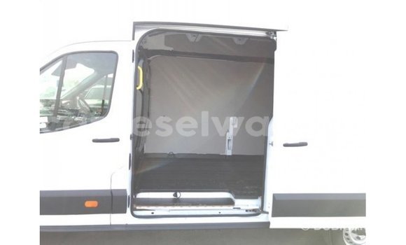 Buy Import Ford Club Wagon White Car in Import - Dubai in East Mahé Buy Import Ford Club Wagon White Car in Import - Dubai in East Mahé