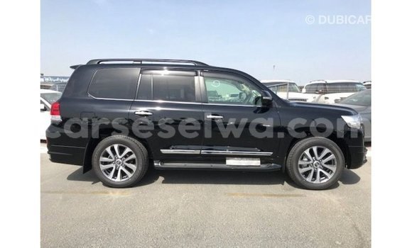 Buy Import Toyota Land Cruiser Black Car in Import - Dubai in East Mahé Buy Import Toyota Land Cruiser Black Car in Import - Dubai in East Mahé