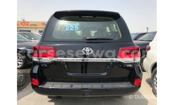 Acheter Import Voiture Toyota Land Cruiser Noir à Import - Dubai, East Mahé Acheter Import Voiture Toyota Land Cruiser Noir à Import - Dubai, East Mahé