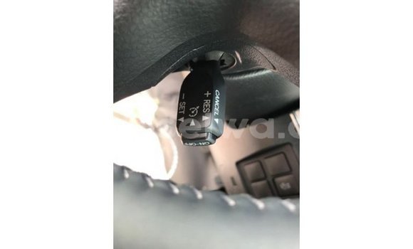 Acheter Import Voiture Toyota Land Cruiser Noir à Import - Dubai, East Mahé Acheter Import Voiture Toyota Land Cruiser Noir à Import - Dubai, East Mahé