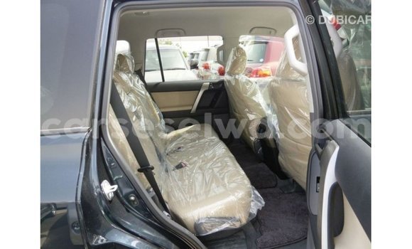 Acheter Import Voiture Toyota Prado Bleu à Import - Dubai, East Mahé Acheter Import Voiture Toyota Prado Bleu à Import - Dubai, East Mahé