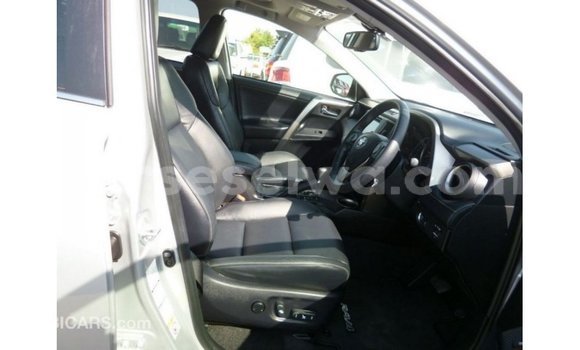 Acheter Import Utilitaire Toyota Ade Autre à Import - Dubai, East Mahé Acheter Import Utilitaire Toyota Ade Autre à Import - Dubai, East Mahé