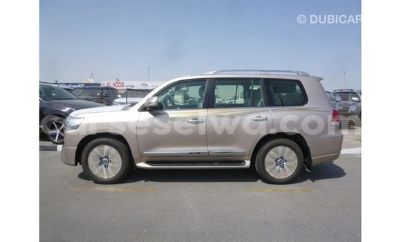 Buy Import Toyota Land Cruiser Other Car in Import - Dubai in East Mahé Buy Import Toyota Land Cruiser Other Car in Import - Dubai in East Mahé