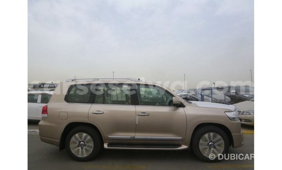 Buy Import Toyota Land Cruiser Other Car in Import - Dubai in East Mahé Buy Import Toyota Land Cruiser Other Car in Import - Dubai in East Mahé