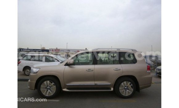 Buy Import Toyota Land Cruiser Other Car in Import - Dubai in East Mahé Buy Import Toyota Land Cruiser Other Car in Import - Dubai in East Mahé