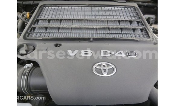 Buy Import Toyota Land Cruiser Other Car in Import - Dubai in East Mahé Buy Import Toyota Land Cruiser Other Car in Import - Dubai in East Mahé