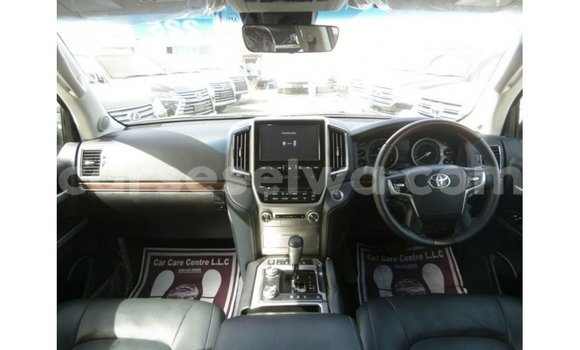 Buy Import Toyota Land Cruiser Other Car in Import - Dubai in East Mahé Buy Import Toyota Land Cruiser Other Car in Import - Dubai in East Mahé