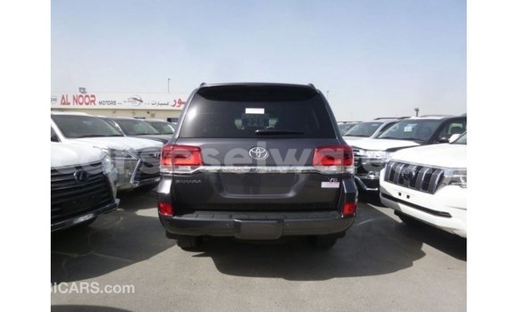 Buy Import Toyota Land Cruiser Other Car in Import - Dubai in East Mahé Buy Import Toyota Land Cruiser Other Car in Import - Dubai in East Mahé