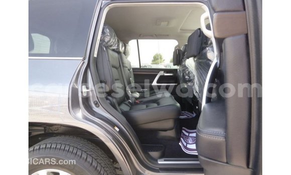Buy Import Toyota Land Cruiser Other Car in Import - Dubai in East Mahé Buy Import Toyota Land Cruiser Other Car in Import - Dubai in East Mahé