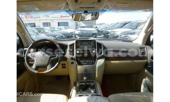 Acheter Import Voiture Toyota Land Cruiser Autre à Import - Dubai, East Mahé Acheter Import Voiture Toyota Land Cruiser Autre à Import - Dubai, East Mahé