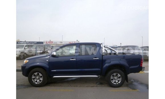 Buy Import Toyota Hilux Blue Car in Import - Dubai in East Mahé Buy Import Toyota Hilux Blue Car in Import - Dubai in East Mahé