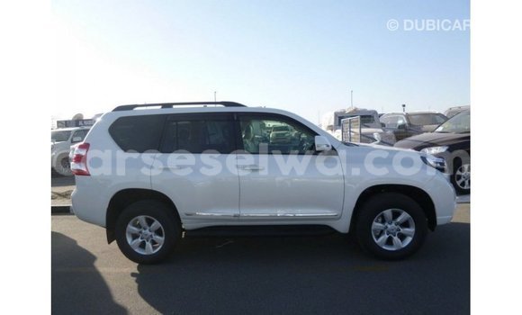 Acheter Import Voiture Toyota Prado Blanc à Import - Dubai, East Mahé Acheter Import Voiture Toyota Prado Blanc à Import - Dubai, East Mahé