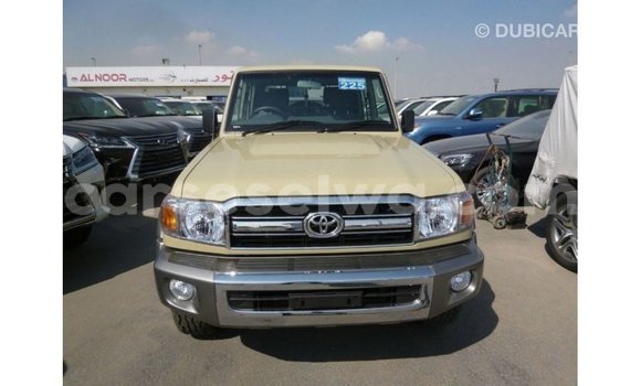 Buy Import Toyota Land Cruiser Beige Car in Import - Dubai in East Mahé Buy Import Toyota Land Cruiser Beige Car in Import - Dubai in East Mahé