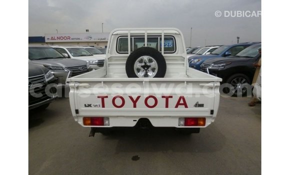 Buy Import Toyota Land Cruiser White Car in Import - Dubai in East Mahé Buy Import Toyota Land Cruiser White Car in Import - Dubai in East Mahé