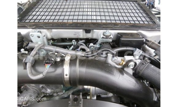 Buy Import Toyota Land Cruiser White Car in Import - Dubai in East Mahé Buy Import Toyota Land Cruiser White Car in Import - Dubai in East Mahé