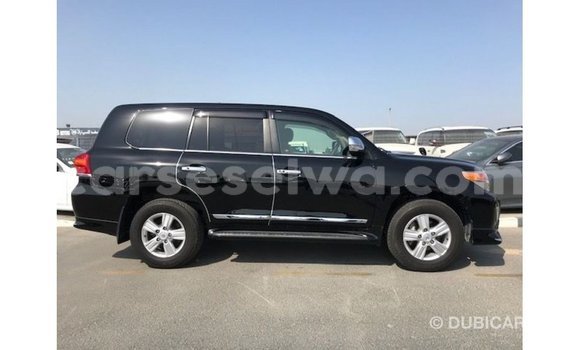 Buy Import Toyota Land Cruiser Black Car in Import - Dubai in East Mahé Buy Import Toyota Land Cruiser Black Car in Import - Dubai in East Mahé