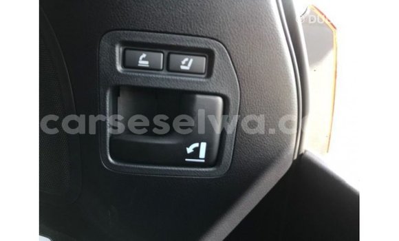 Buy Import Toyota Land Cruiser White Car in Import - Dubai in East Mahé Buy Import Toyota Land Cruiser White Car in Import - Dubai in East Mahé