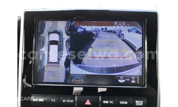 Buy Import Toyota Land Cruiser White Car in Import - Dubai in East Mahé Buy Import Toyota Land Cruiser White Car in Import - Dubai in East Mahé