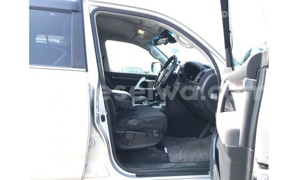 Buy Import Toyota Land Cruiser Other Car in Import - Dubai in East Mahé Buy Import Toyota Land Cruiser Other Car in Import - Dubai in East Mahé