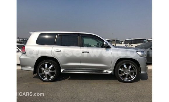Buy Import Toyota Land Cruiser Other Car in Import - Dubai in East Mahé Buy Import Toyota Land Cruiser Other Car in Import - Dubai in East Mahé