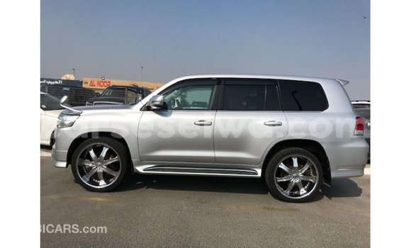 Buy Import Toyota Land Cruiser Other Car in Import - Dubai in East Mahé Buy Import Toyota Land Cruiser Other Car in Import - Dubai in East Mahé