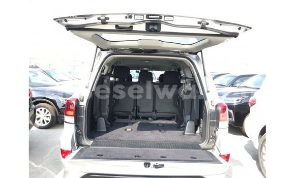Buy Import Toyota Land Cruiser Other Car in Import - Dubai in East Mahé Buy Import Toyota Land Cruiser Other Car in Import - Dubai in East Mahé