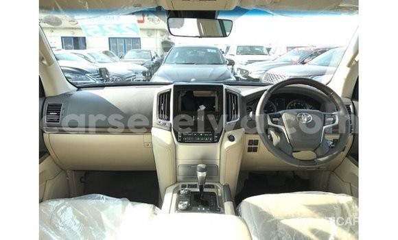 Buy Import Toyota Land Cruiser Black Car in Import - Dubai in East Mahé Buy Import Toyota Land Cruiser Black Car in Import - Dubai in East Mahé