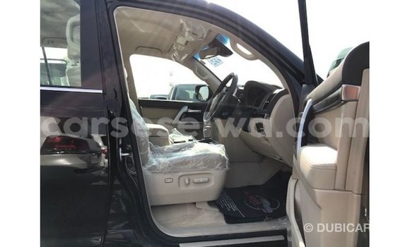 Buy Import Toyota Land Cruiser Black Car in Import - Dubai in East Mahé Buy Import Toyota Land Cruiser Black Car in Import - Dubai in East Mahé
