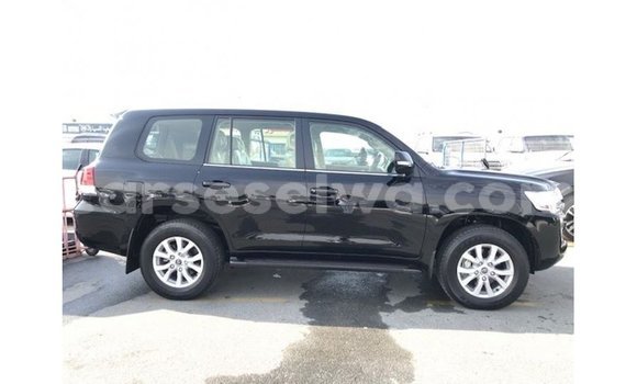 Buy Import Toyota Land Cruiser Black Car in Import - Dubai in East Mahé Buy Import Toyota Land Cruiser Black Car in Import - Dubai in East Mahé