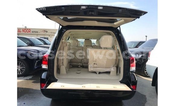 Buy Import Toyota Land Cruiser Black Car in Import - Dubai in East Mahé Buy Import Toyota Land Cruiser Black Car in Import - Dubai in East Mahé