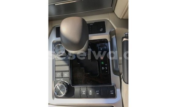 Buy Import Toyota Land Cruiser Black Car in Import - Dubai in East Mahé Buy Import Toyota Land Cruiser Black Car in Import - Dubai in East Mahé