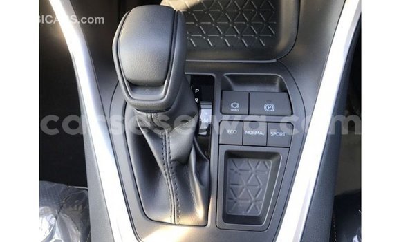 Acheter Import Utilitaire Toyota Ade Autre à Import - Dubai, East Mahé Acheter Import Utilitaire Toyota Ade Autre à Import - Dubai, East Mahé