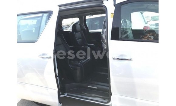 Buy Import Toyota Vellfire White Car in Import - Dubai in East Mahé Buy Import Toyota Vellfire White Car in Import - Dubai in East Mahé