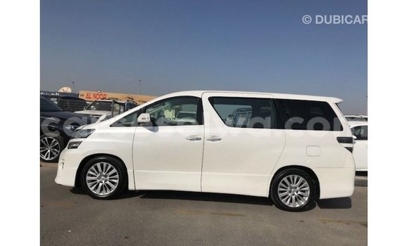 Buy Import Toyota Vellfire White Car in Import - Dubai in East Mahé Buy Import Toyota Vellfire White Car in Import - Dubai in East Mahé