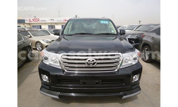 Buy Import Toyota Land Cruiser Black Car in Import - Dubai in East Mahé Buy Import Toyota Land Cruiser Black Car in Import - Dubai in East Mahé