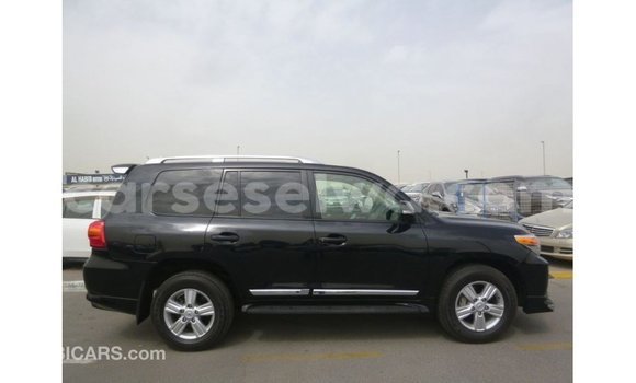 Buy Import Toyota Land Cruiser Black Car in Import - Dubai in East Mahé Buy Import Toyota Land Cruiser Black Car in Import - Dubai in East Mahé
