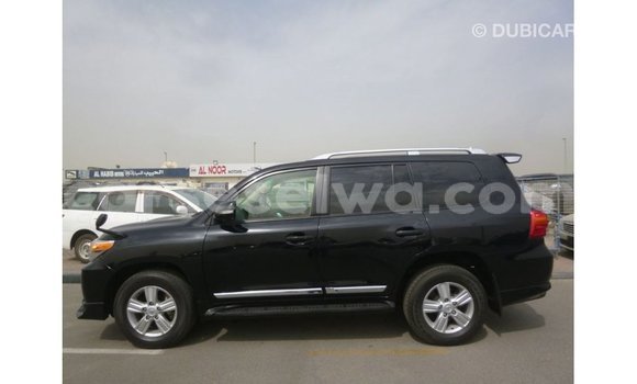 Buy Import Toyota Land Cruiser Black Car in Import - Dubai in East Mahé Buy Import Toyota Land Cruiser Black Car in Import - Dubai in East Mahé