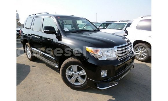 Buy Import Toyota Land Cruiser Black Car in Import - Dubai in East Mahé Buy Import Toyota Land Cruiser Black Car in Import - Dubai in East Mahé