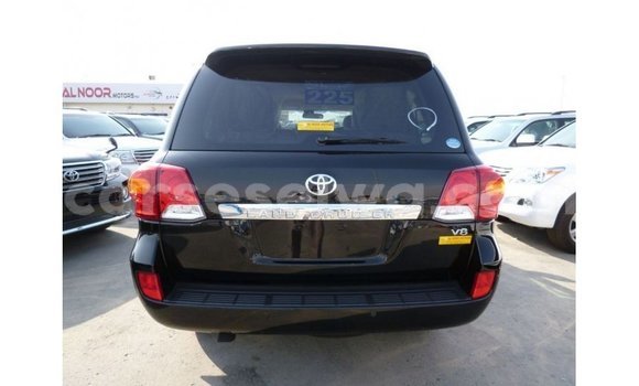 Buy Import Toyota Land Cruiser Black Car in Import - Dubai in East Mahé Buy Import Toyota Land Cruiser Black Car in Import - Dubai in East Mahé