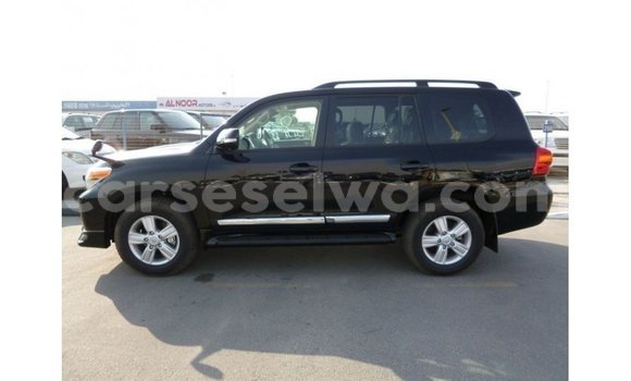 Buy Import Toyota Land Cruiser Black Car in Import - Dubai in East Mahé Buy Import Toyota Land Cruiser Black Car in Import - Dubai in East Mahé