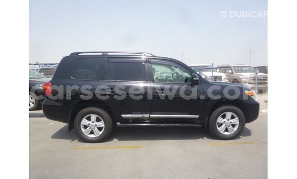 Acheter Import Voiture Toyota Land Cruiser Noir à Import - Dubai, East Mahé Acheter Import Voiture Toyota Land Cruiser Noir à Import - Dubai, East Mahé