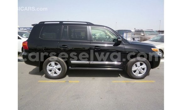 Buy Import Toyota Land Cruiser Black Car in Import - Dubai in East Mahé Buy Import Toyota Land Cruiser Black Car in Import - Dubai in East Mahé