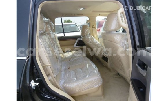 Buy Import Toyota Land Cruiser Black Car in Import - Dubai in East Mahé Buy Import Toyota Land Cruiser Black Car in Import - Dubai in East Mahé