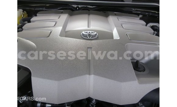 Buy Import Toyota Land Cruiser White Car in Import - Dubai in East Mahé Buy Import Toyota Land Cruiser White Car in Import - Dubai in East Mahé