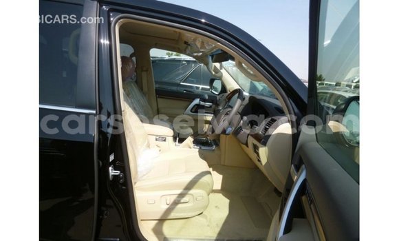 Buy Import Toyota Land Cruiser Black Car in Import - Dubai in East Mahé Buy Import Toyota Land Cruiser Black Car in Import - Dubai in East Mahé