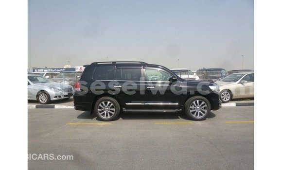 Buy Import Toyota Land Cruiser Black Car in Import - Dubai in East Mahé Buy Import Toyota Land Cruiser Black Car in Import - Dubai in East Mahé