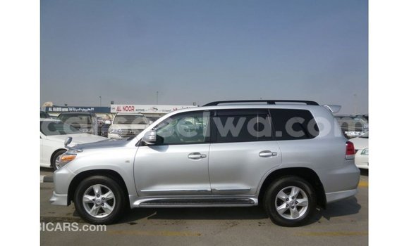 Buy Import Toyota Land Cruiser Other Car in Import - Dubai in East Mahé Buy Import Toyota Land Cruiser Other Car in Import - Dubai in East Mahé